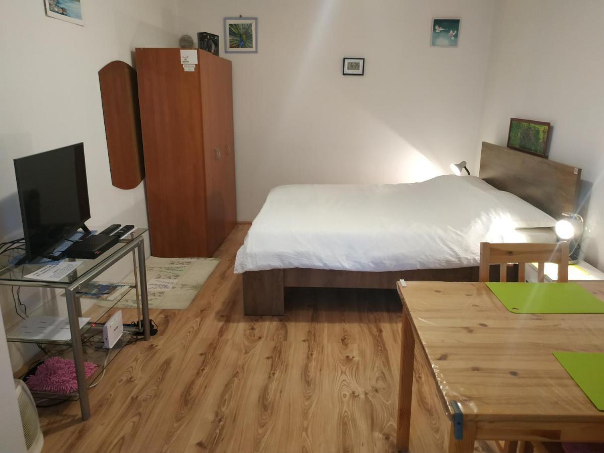 B&B Guest House "Be Happy"-Parking,Breakfast Center Split Zewnętrze zdjęcie
